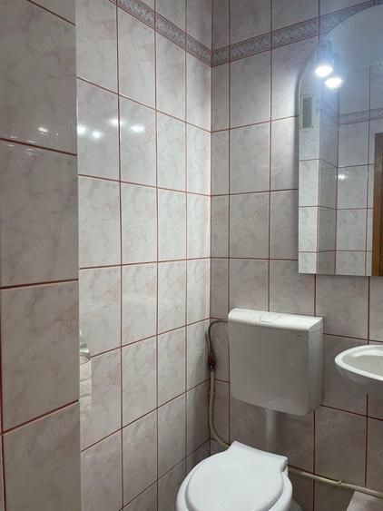 Florilor,3 camere semidecomandat, etaj 4, dormitor,2 bai, balcon, apart. mobilat si utilat,300 euro - 8