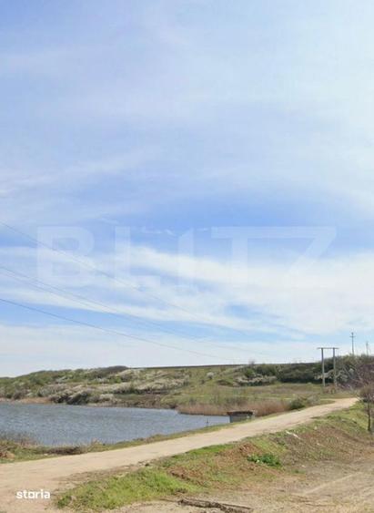 Teren 4623 mp, priveliste catre lac, pretabil cort evenimente - 1