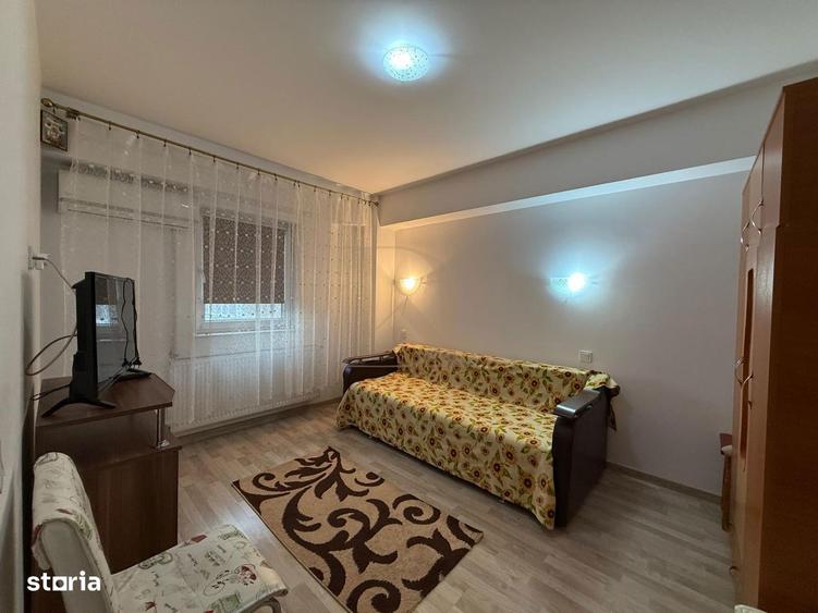 Pacurari - Alpha Bank , 2 camere ,etaj 1, loc de parcare - 10