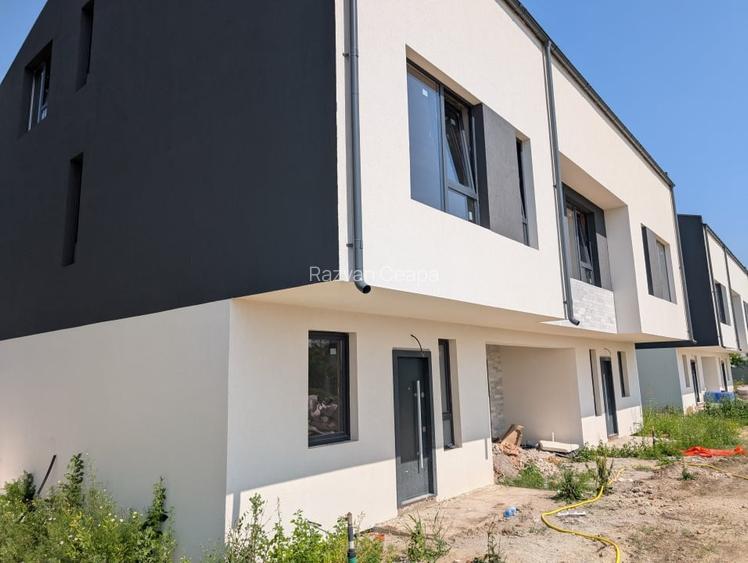 Triplex 4 camere | 0 comision | Otopeni Odai - Drumul Viilor Triplex 4 camere | 0 comision | Otopeni Odai - Drumul Viilor