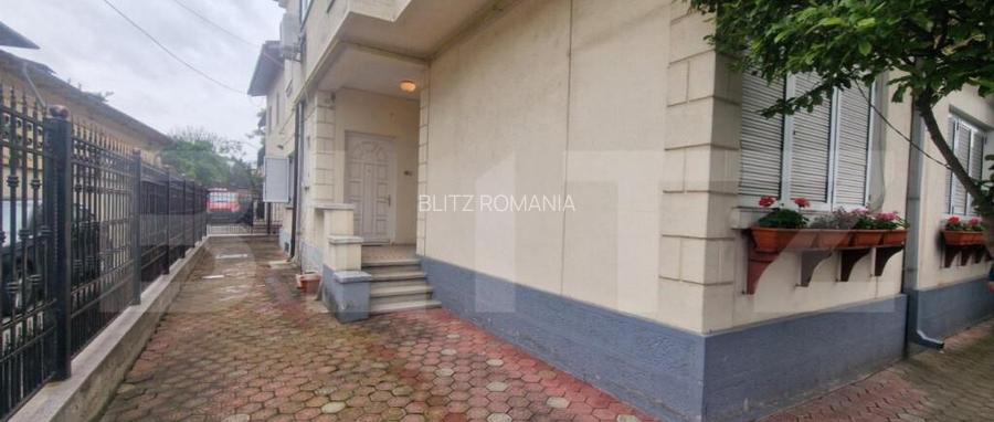 Apartament in vila, 4 camere, 120 mp utili, teren 122mp, Cen