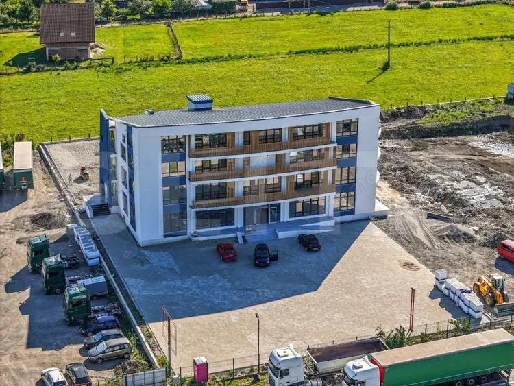 CLADIRE PREMIUM DE BIROURI SI SPATII COMERCIALE IN BISTRITA - 2