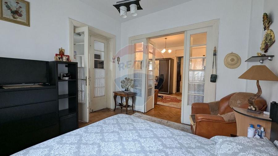 Vânzare Casă / Vilă cu 11 camere  în zona Iancului - 9