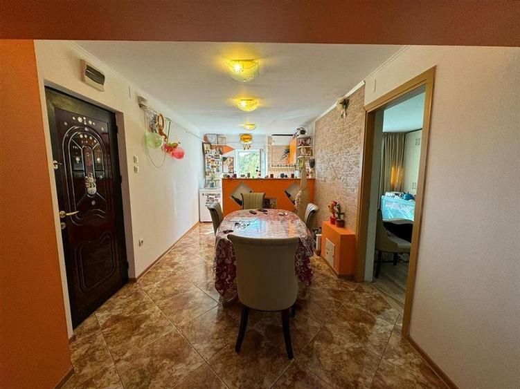 Apartament 3 camere , zona Liceul Pedagogic, etaj 3, mobilat si utilat - 11