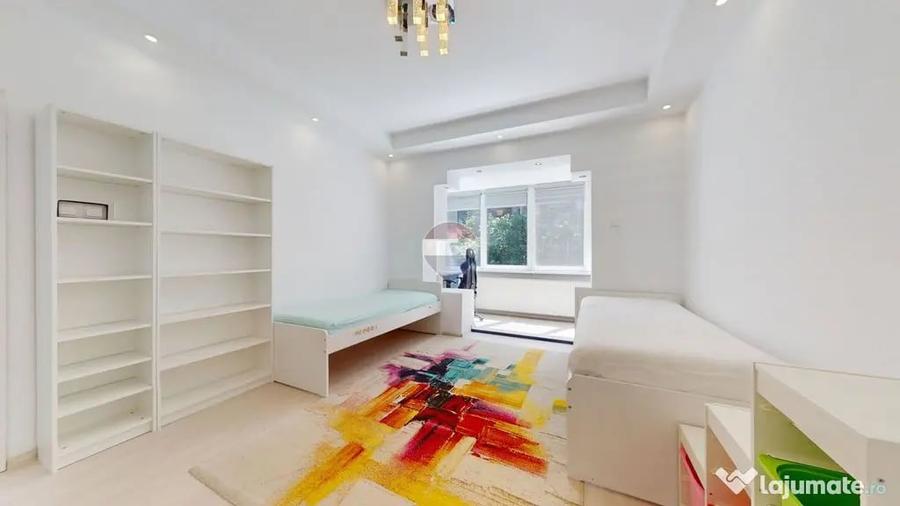 Apartament cu 3 camere decomandat în Centrul Civic