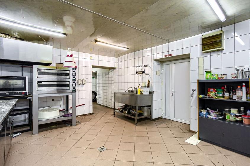 De &icirc;nchiriat: Spațiu laborator cofetărie Central - 1