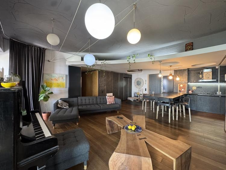 Un apartament ca o casa, cu peluza si ponton pe lac - 4