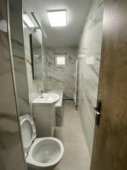 Apartament 2 camere, etaj 3, zona Lama, semidecomandat - 1