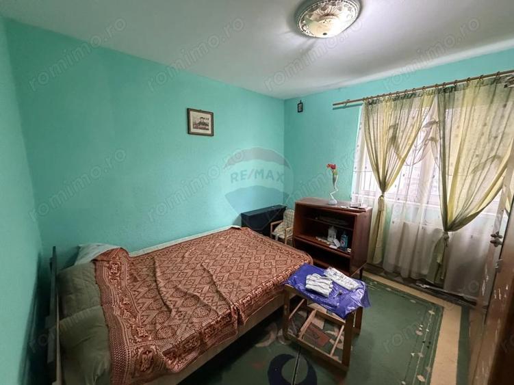 Apartament 3 camere et 2 - 9