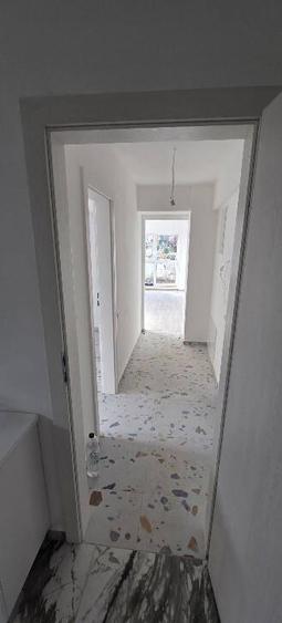 Garsoniera decomandat - zona Tractorul - 1