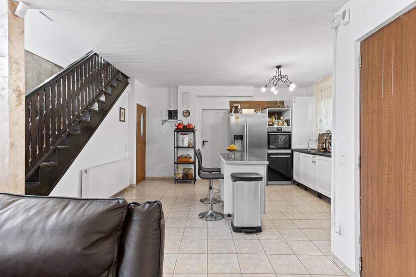 Snagov - str Zorelelor | vila 5 camere - acces lac - gradina privata - 11