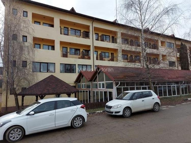 Hotel 3 stele, 28 cam si teren 3 587 mp  Statiunea Horezu jud. Valcea 650 000 Eu