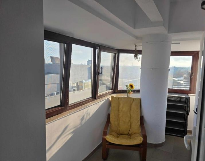 Apartament cu 3 camere decomandat, mobilat în Ultracentral