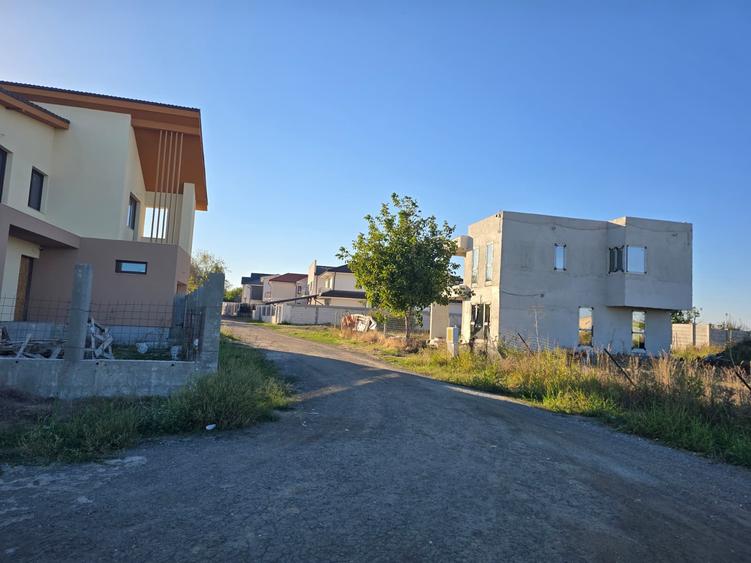Teren Construcții intravilan de 1000 mp, în Km 5