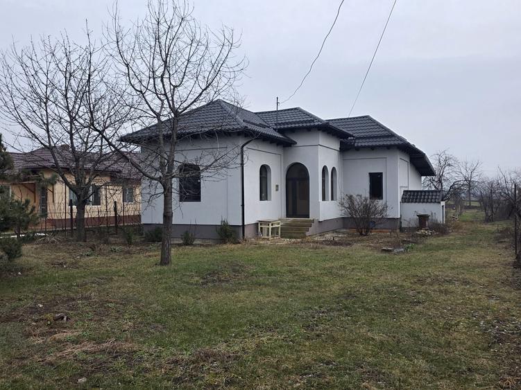Casă cu 4 camere în Făget