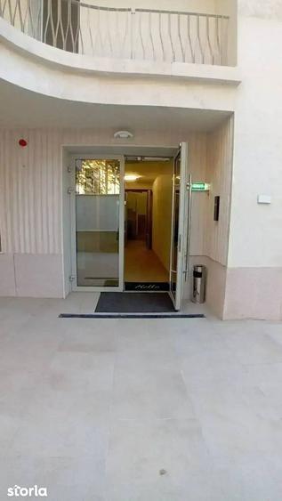 Apartament cu 3 camere în Armeneasca
