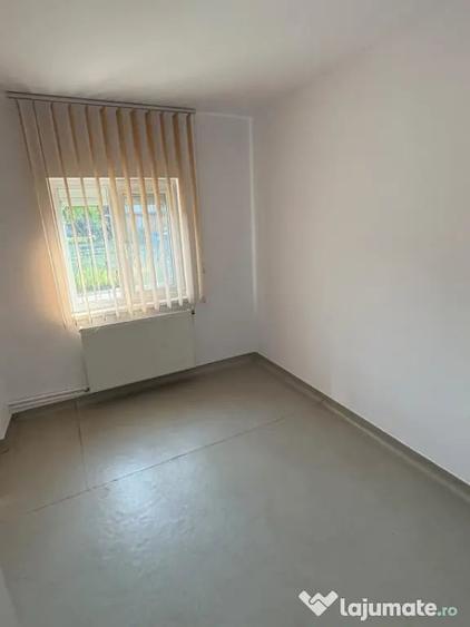 Spațiu comercial, de 35 mp, în Central