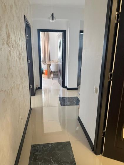 Apartament cu 3 camere decomandat, mobilat în Central