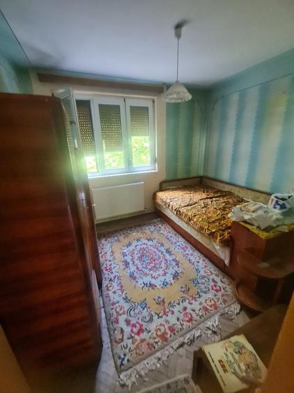 Apartament cu 3 camere decomandat în Mazepa 1