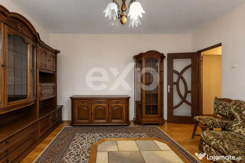 Apartament cu 3 camere decomandat în Central