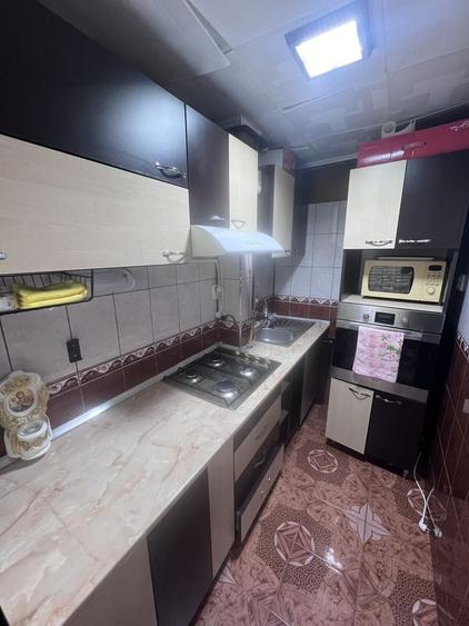 Apartament cu 3 camere decomandat în Exterior Vest