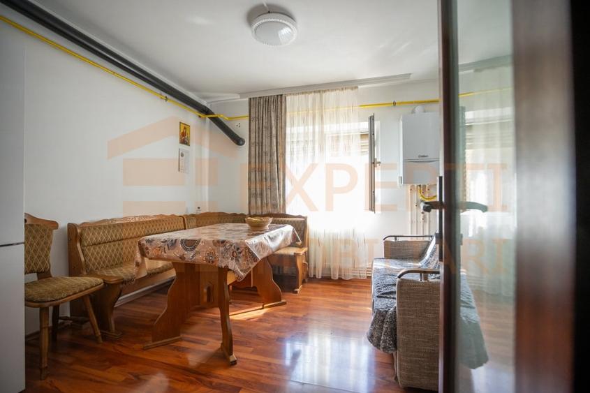 Apartament 2 camere de vânzare în zona Pod Butelii - Blocul SR - 9