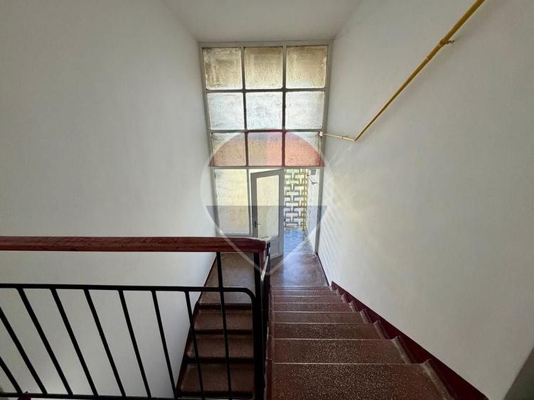 Apartament cu 3 camere decomandat în Grigorescu