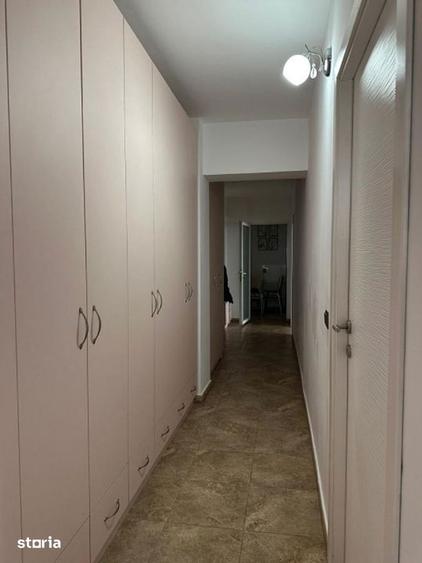 Apartament cu 3 camere semidecomandat în Pantelimon