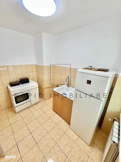 Apartament cu 3 camere semidecomandat în Faleză