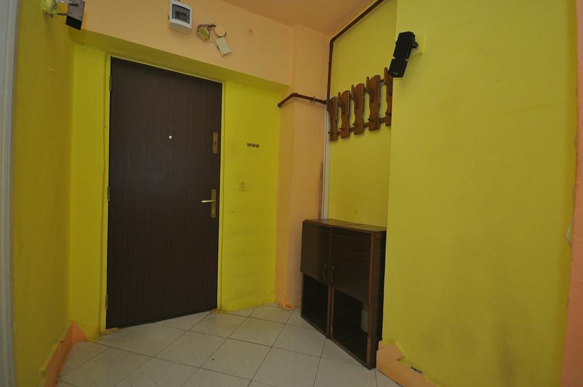 Apartament cu 2 camere semidecomandat în Crângași