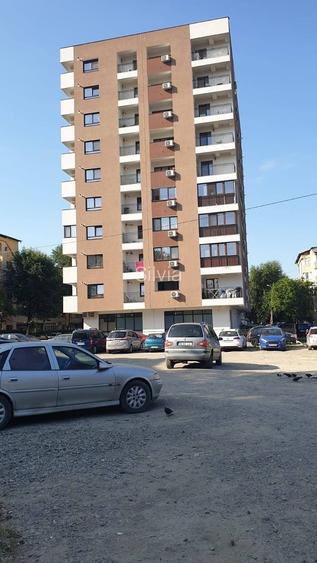 Inchiriez apartament cu doua camere zona Lidl Nicolina
