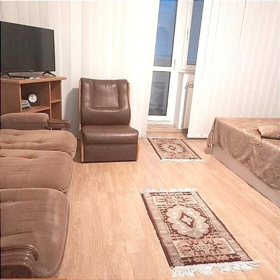 Garsonieră decomandată în Stadion