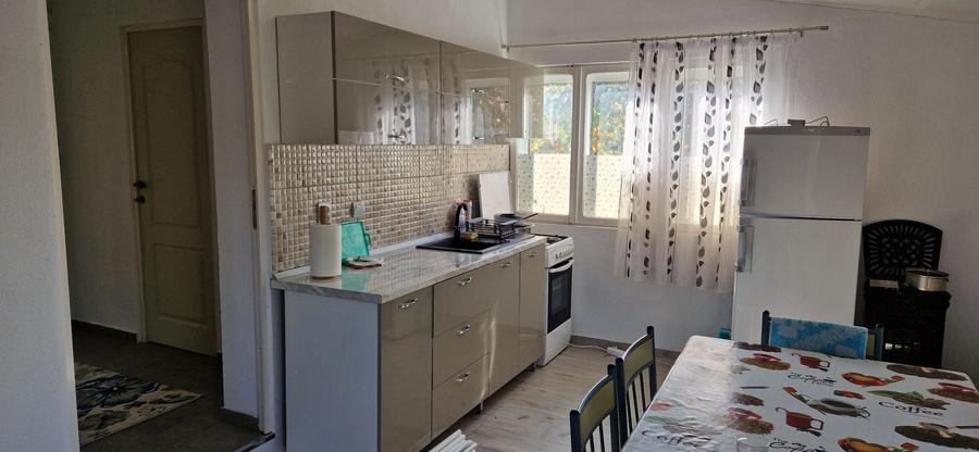 Casă cu 3 camere cu Teren 800 Mp în Valea