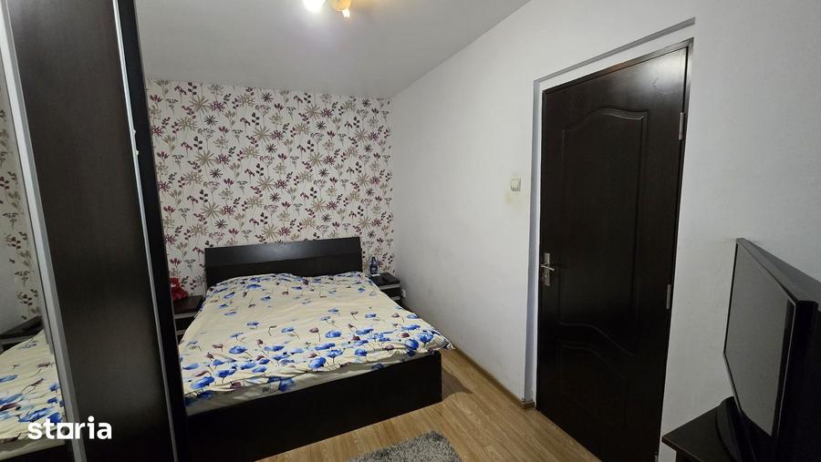 Apartament cu 3 camere în Craiovei