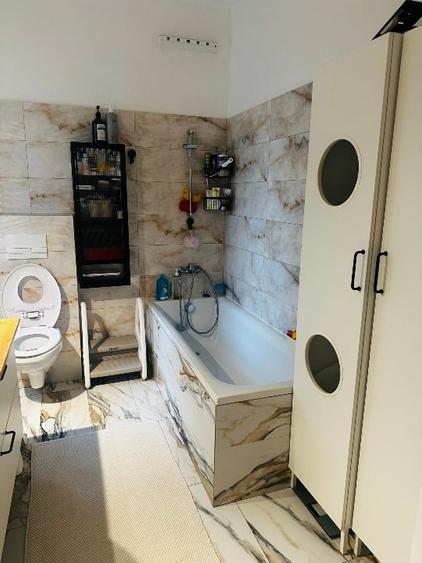 Apartament cu 2 camere semidecomandat, mobilat în Giroc