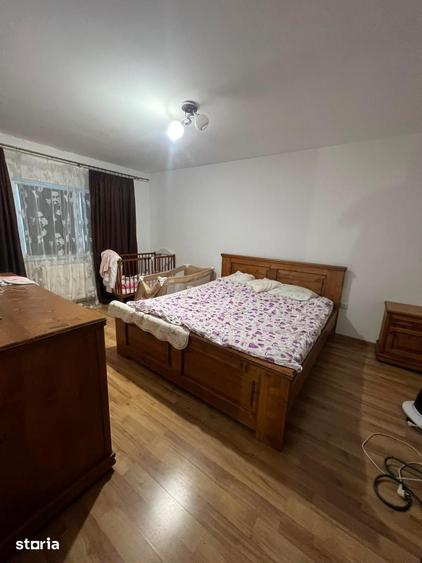 Casă cu 3 camere cu Teren 277 Mp în Cetate