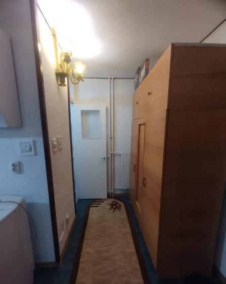 Inchiriere garsoniera Ploiesti, zona Democratiei. - 2