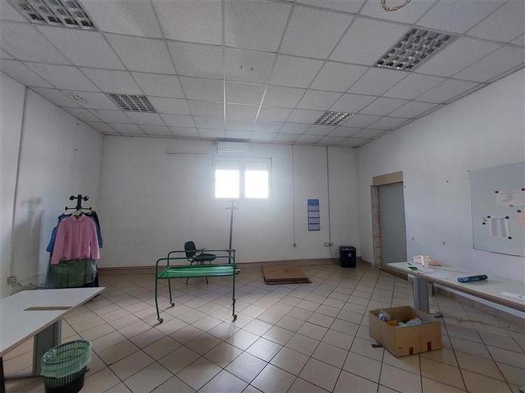 Hala de inchiriat in apropiere de aeroport - 12