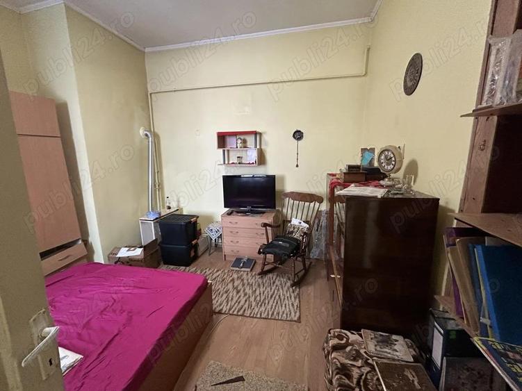 Vand apart.2 camere central,parter inalt, str.Cozia,langa biserica Evrei si scoala gen.,st.114 mp. - 6