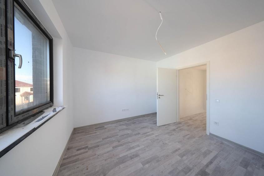 Casă Tip Duplex de Vânzare în Sânpetru | La Poalele Dealului Lempes - 25