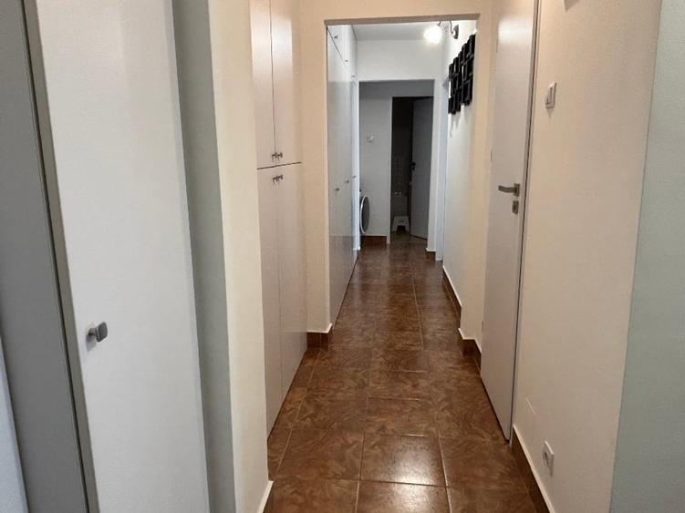 3 Camere, 70mp total, Et. 4/4 cu Acoperis, fără vecini deasupra, Izolat, An 1987 - 16