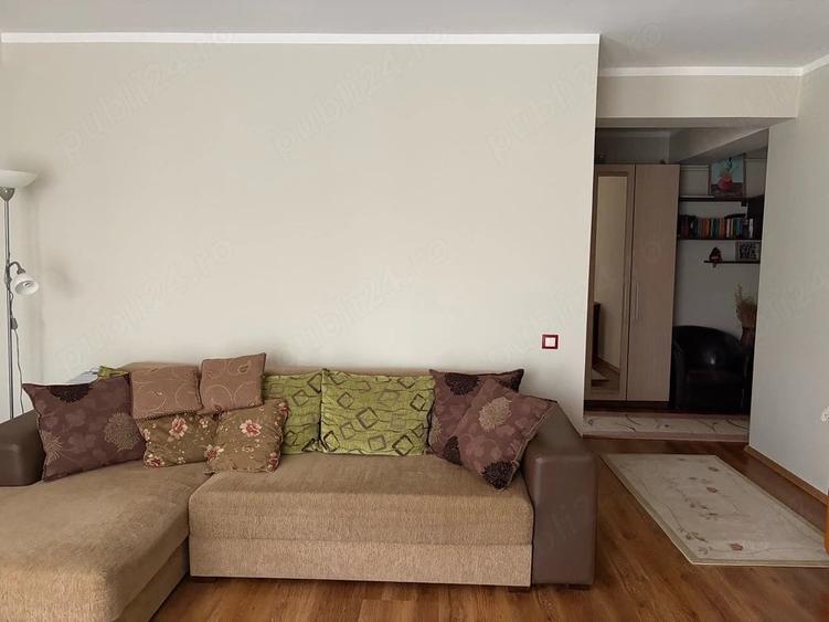 Apartament cu 3 camere decomandat în Florești