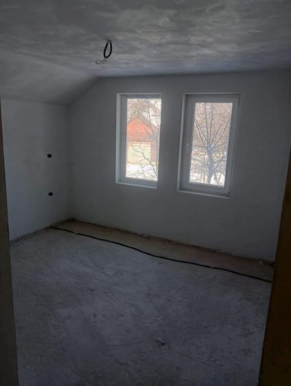 Casa de vanzare . - 6