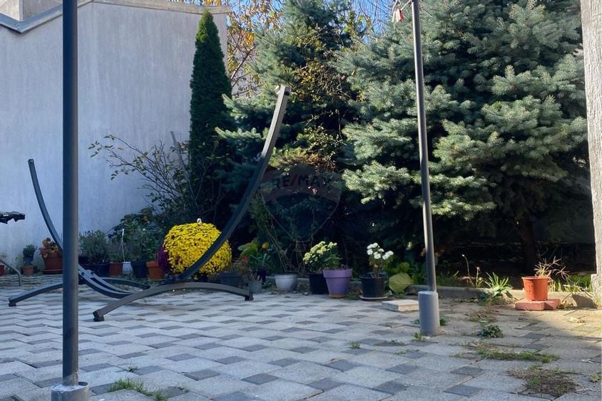 Apartament deosebit 3 camere, decomandat, vanzare, 100mp curte proprie - 8