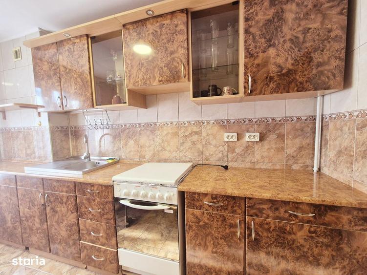 Apartament cu 3 camere, etaj 1, zona centrala - 3