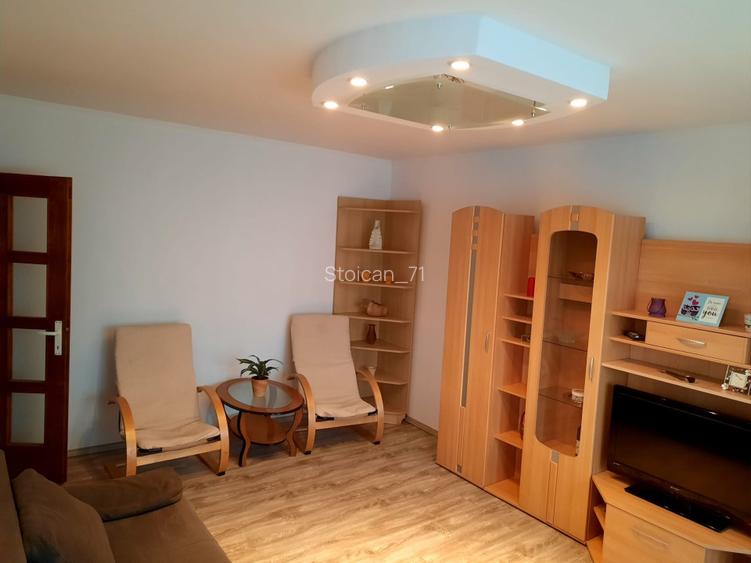Inchiriez apartament 2 camere decomandat