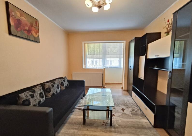 Apartament 3 camere, Astra