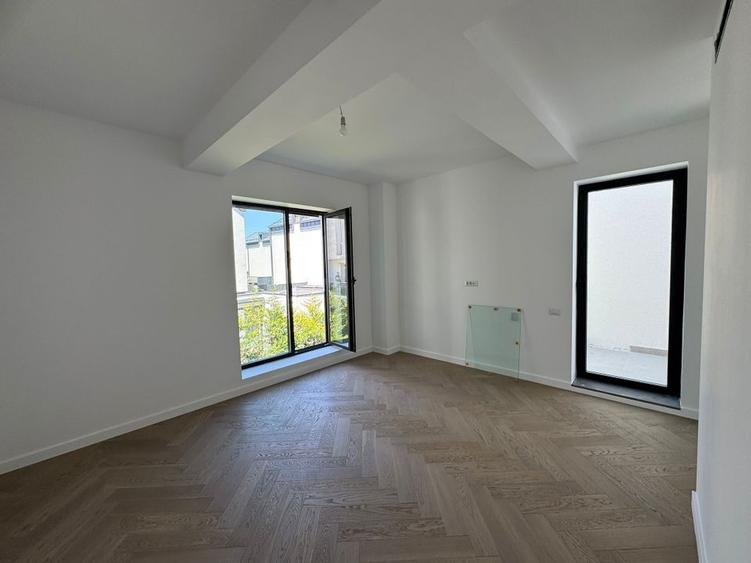 Vila ultrafinisată din Pipera - Iancu Nicolae: Design modern, confort premium - 12