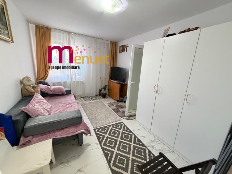 Apartament 2 camere,zona Neptun,parter - 1