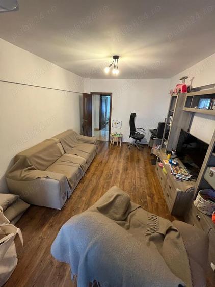 Persoana fizica vand apartament 2 camere capitol, etaj 3 4 - 5